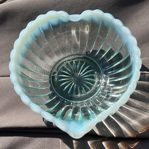 FENTON BLUE OPALESCENT Heart Shape bowl